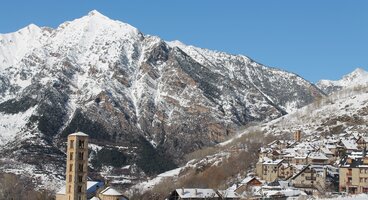 Snowshoeing in the Spanish Pyrenees