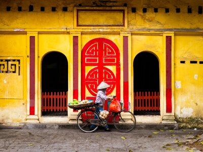 Street vendor on bicycle in Hanoi, Vietnam